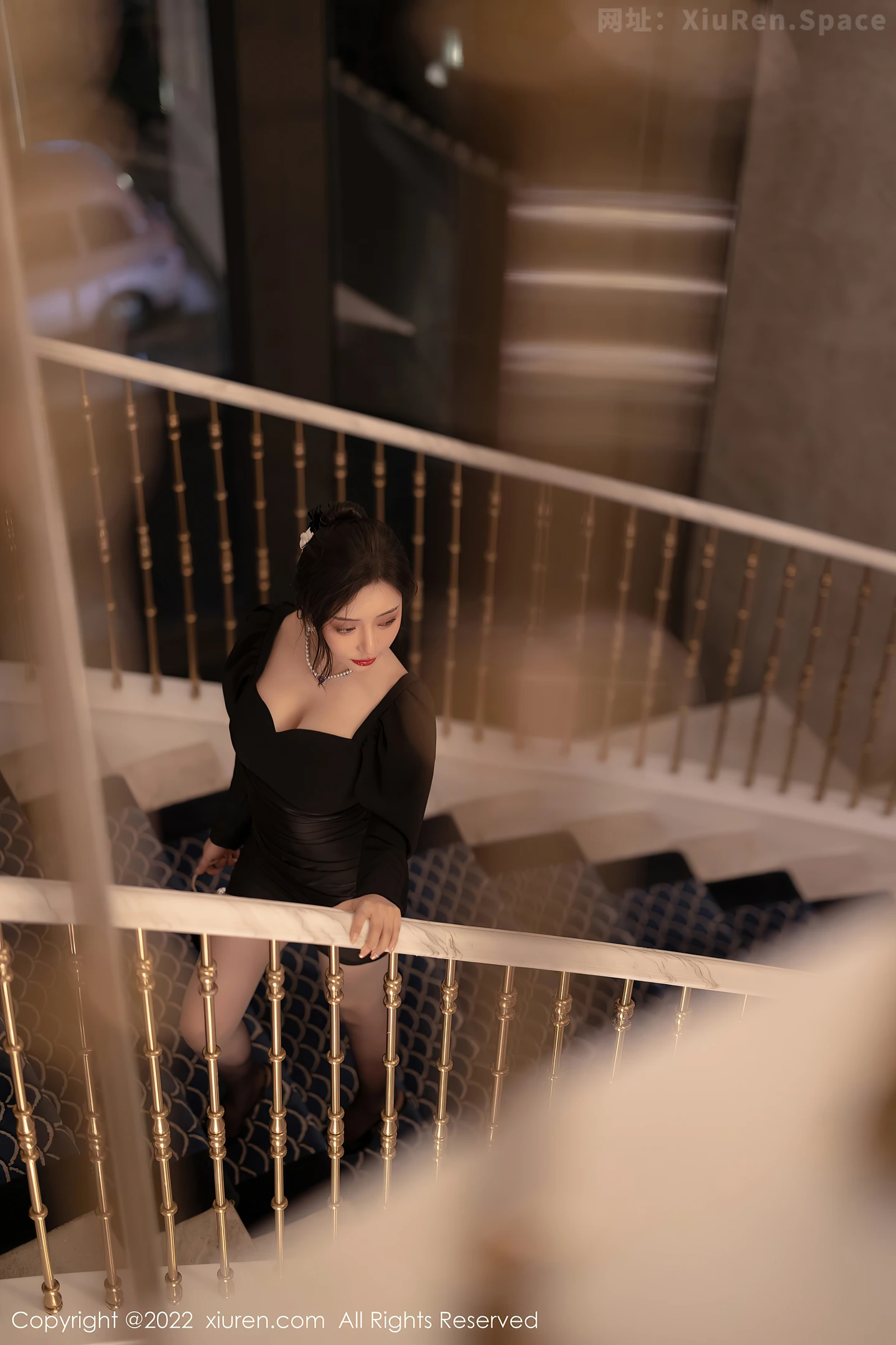 图片[6]-[XiuRen秀人网] VOL.5251 女神王馨瑶yanni厦门旅拍脱连衣裙露性感黑色蕾丝内衣诱惑写真86P-秀人网官方网站